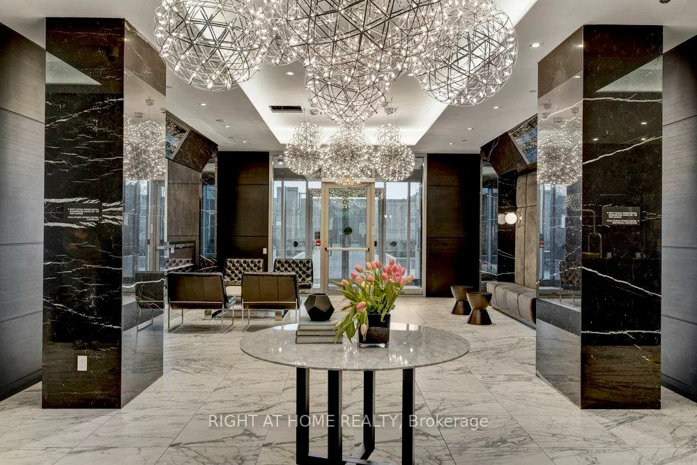 31, tippett, Clanton Park, Toronto