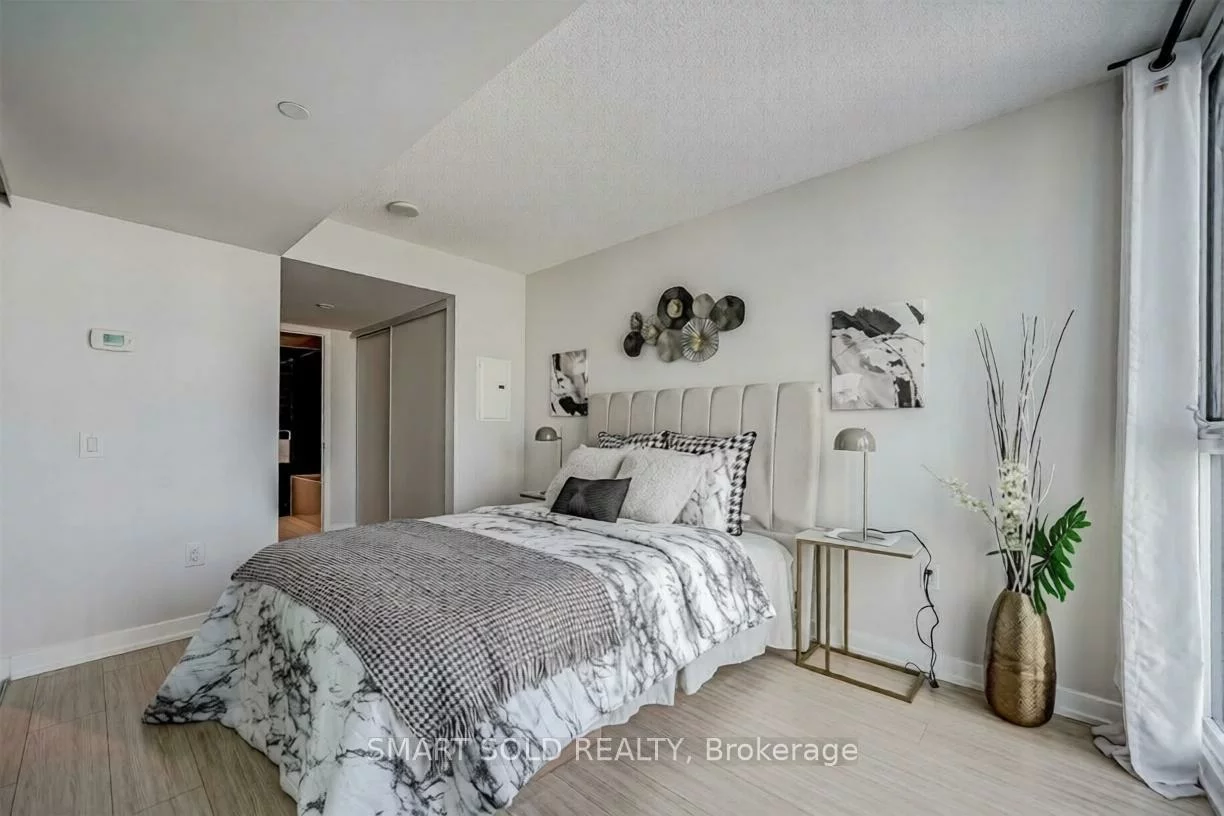 85, Queens Wharf, Waterfront Communities C1, Toronto