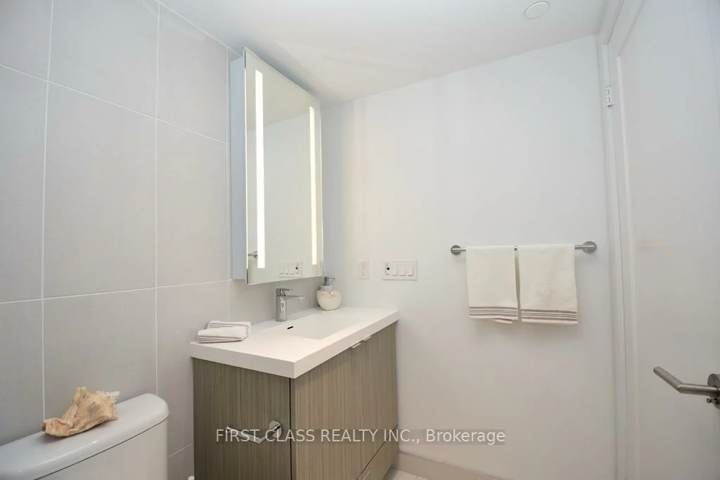 575, Bloor, North St. James Town, Toronto