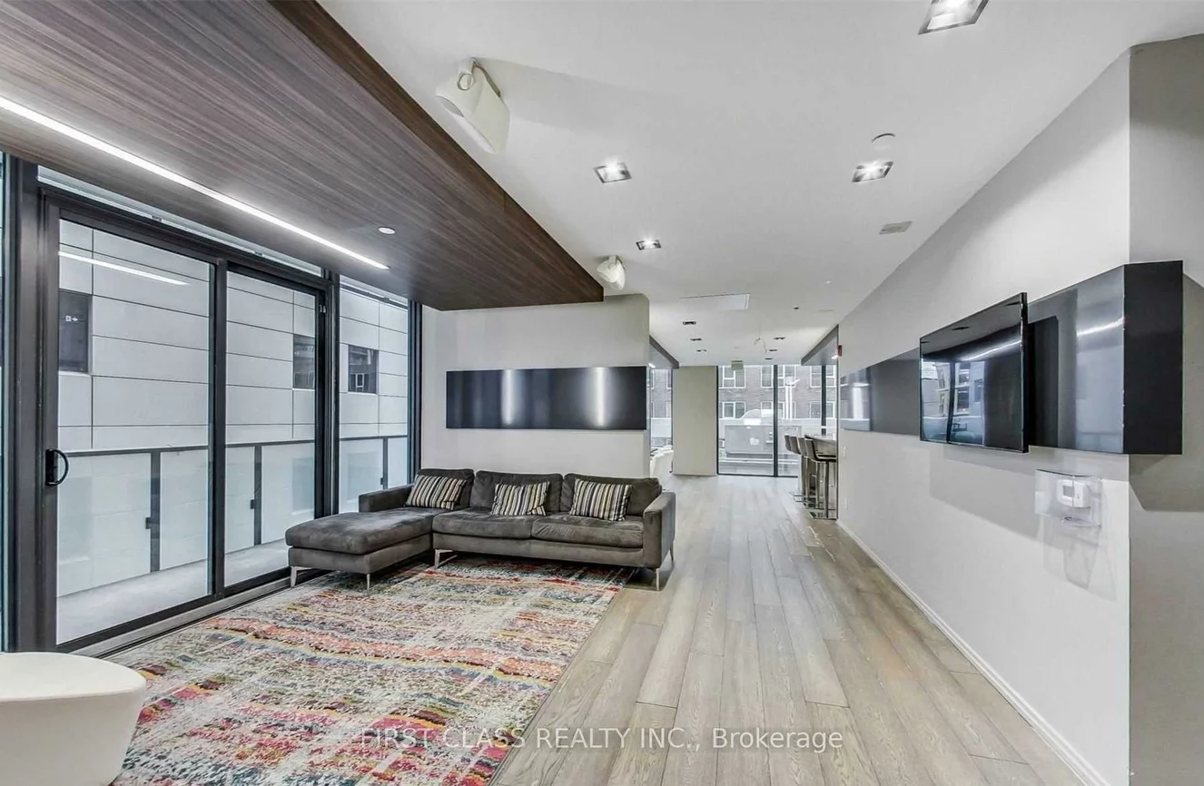 101, Peter, Waterfront Communities C1, Toronto