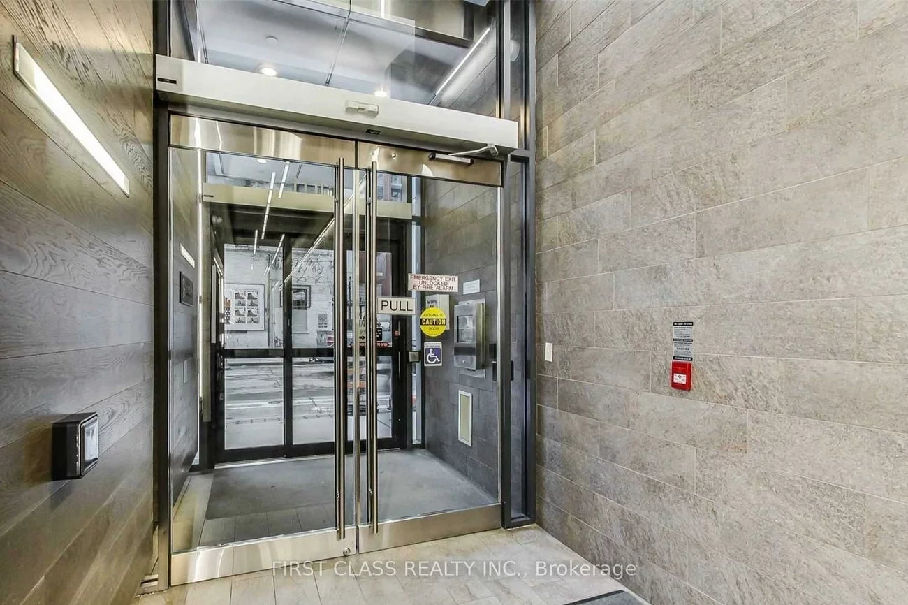 101, Peter, Waterfront Communities C1, Toronto