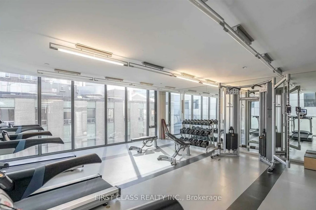 101, Peter, Waterfront Communities C1, Toronto