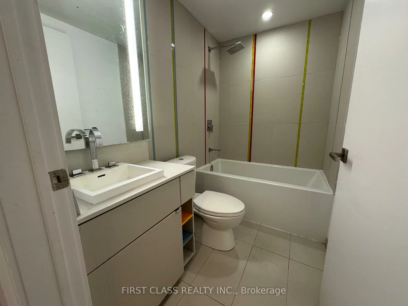 101, Peter, Waterfront Communities C1, Toronto