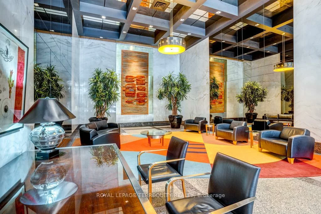 33, Harbour, Waterfront Communities C1, Toronto