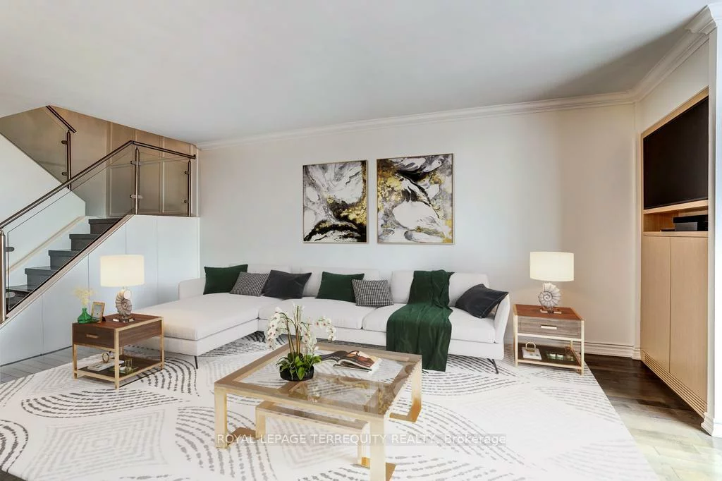 33, Harbour, Waterfront Communities C1, Toronto