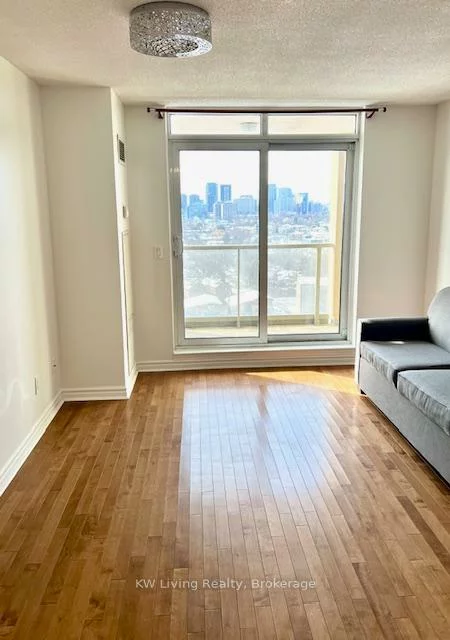 18, Kenaston, Bayview Village, Toronto