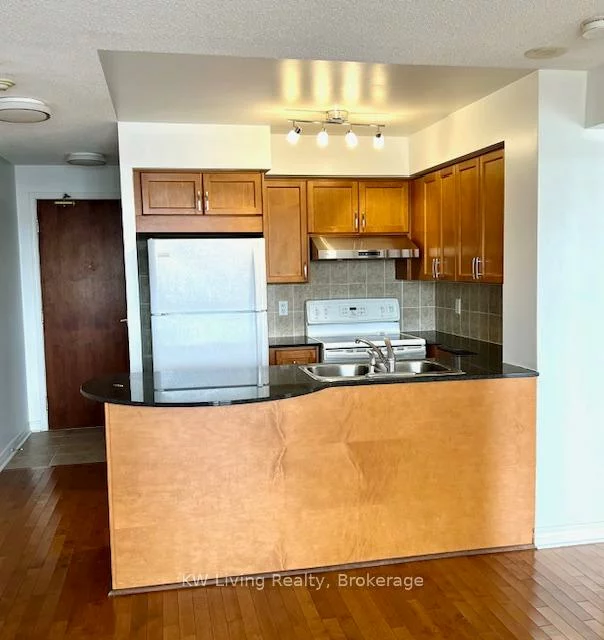 18, Kenaston, Bayview Village, Toronto