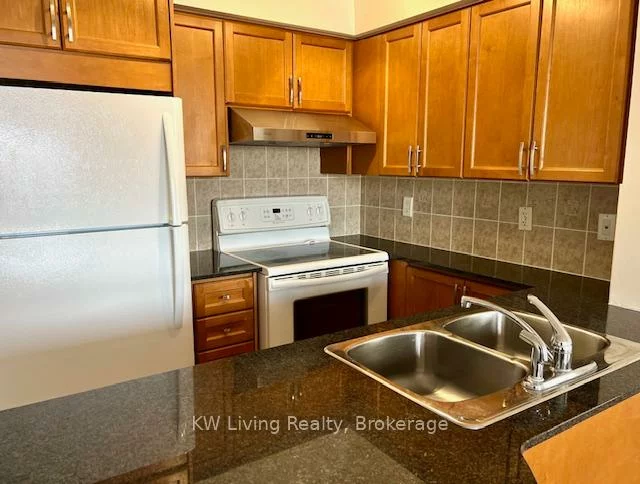 18, Kenaston, Bayview Village, Toronto