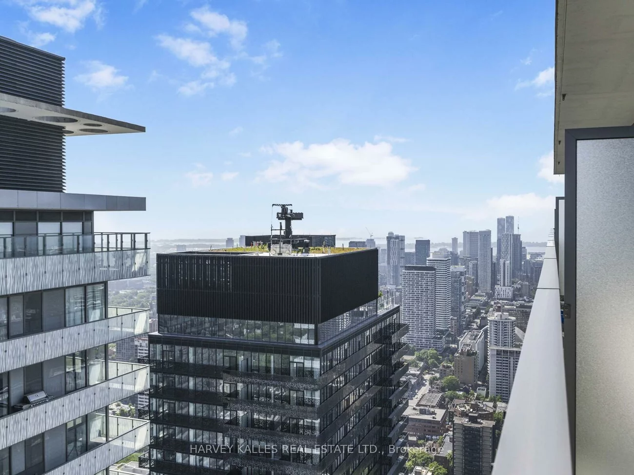 42, Charles, Church-Yonge Corridor, Toronto