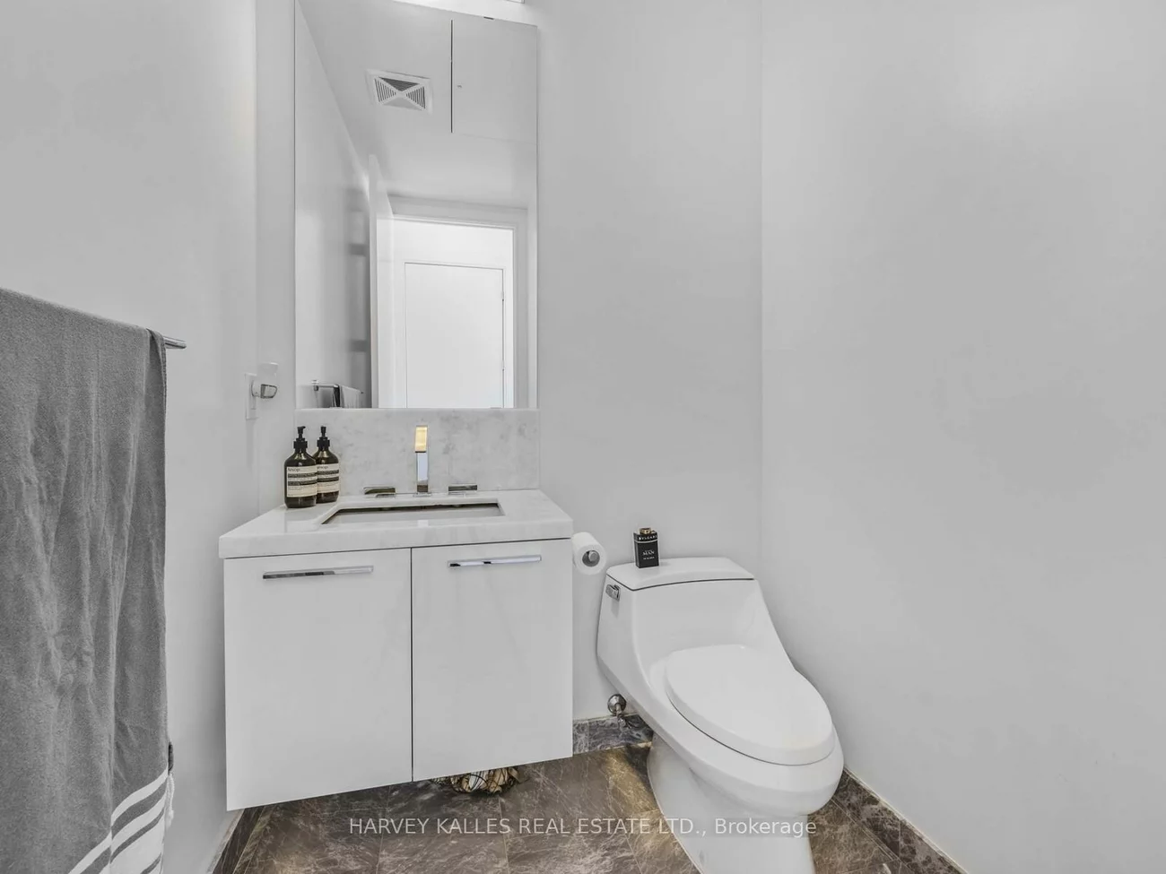 42, Charles, Church-Yonge Corridor, Toronto