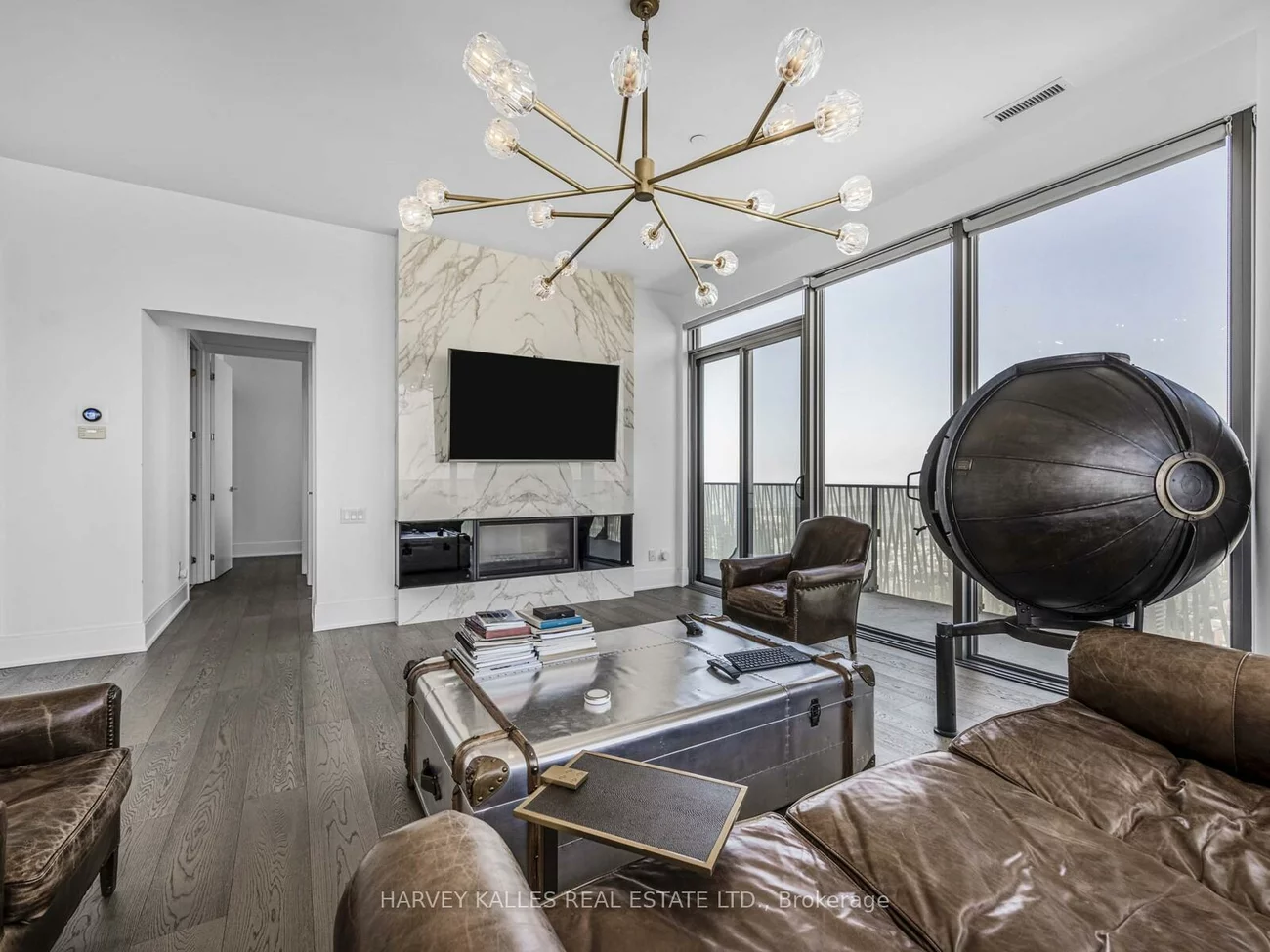 42, Charles, Church-Yonge Corridor, Toronto