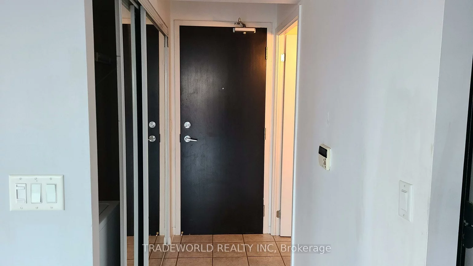 18, Yonge, Waterfront Communities C1, Toronto