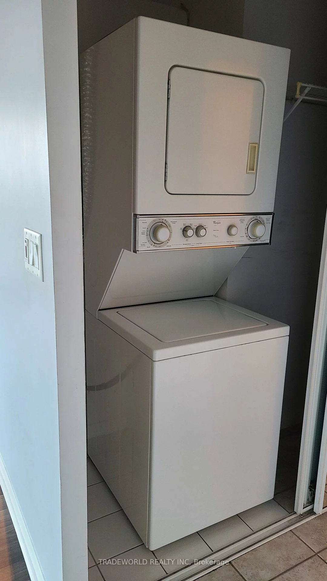 18, Yonge, Waterfront Communities C1, Toronto