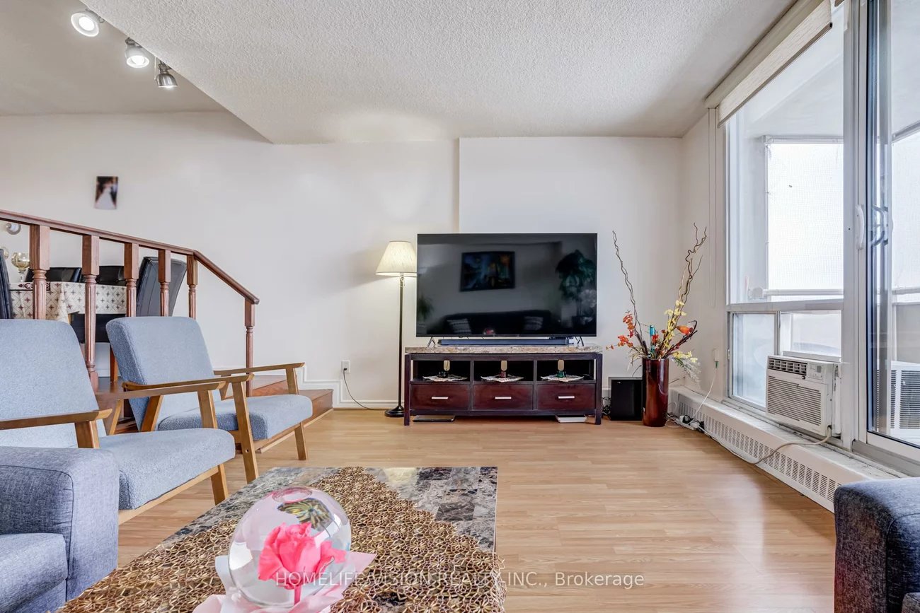 1338, York Mills, Parkwoods-Donalda, Toronto