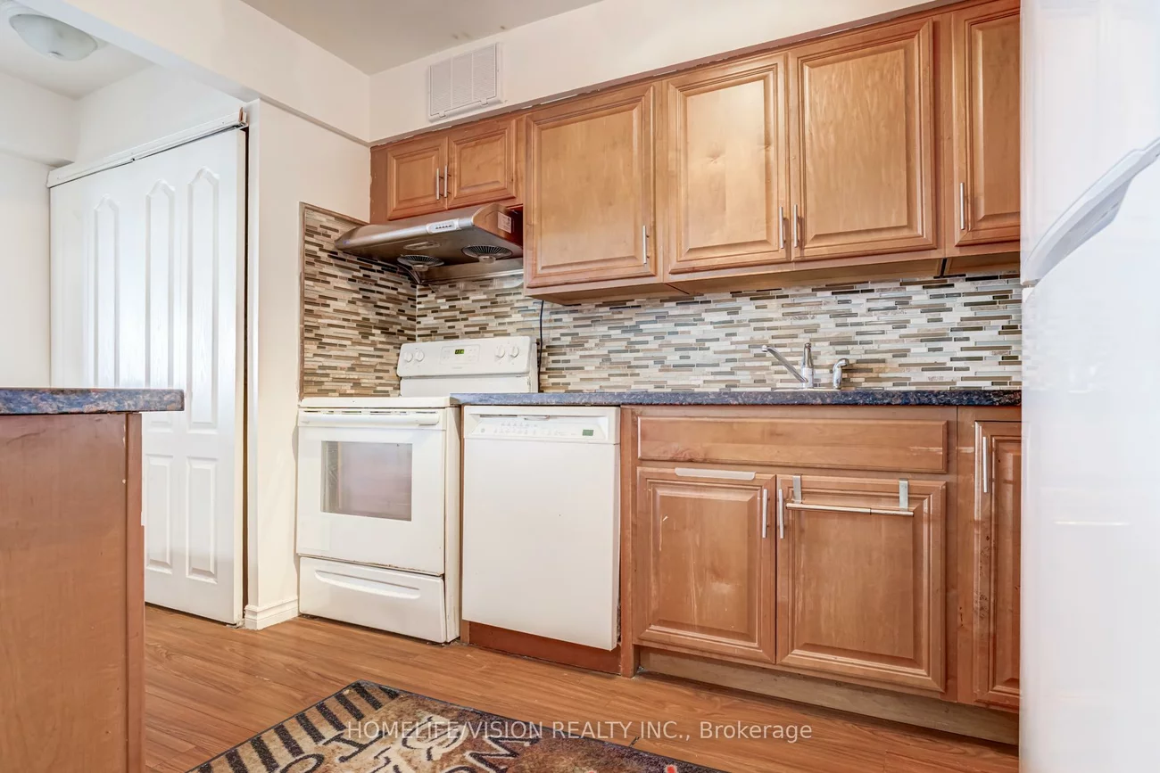 1338, York Mills, Parkwoods-Donalda, Toronto