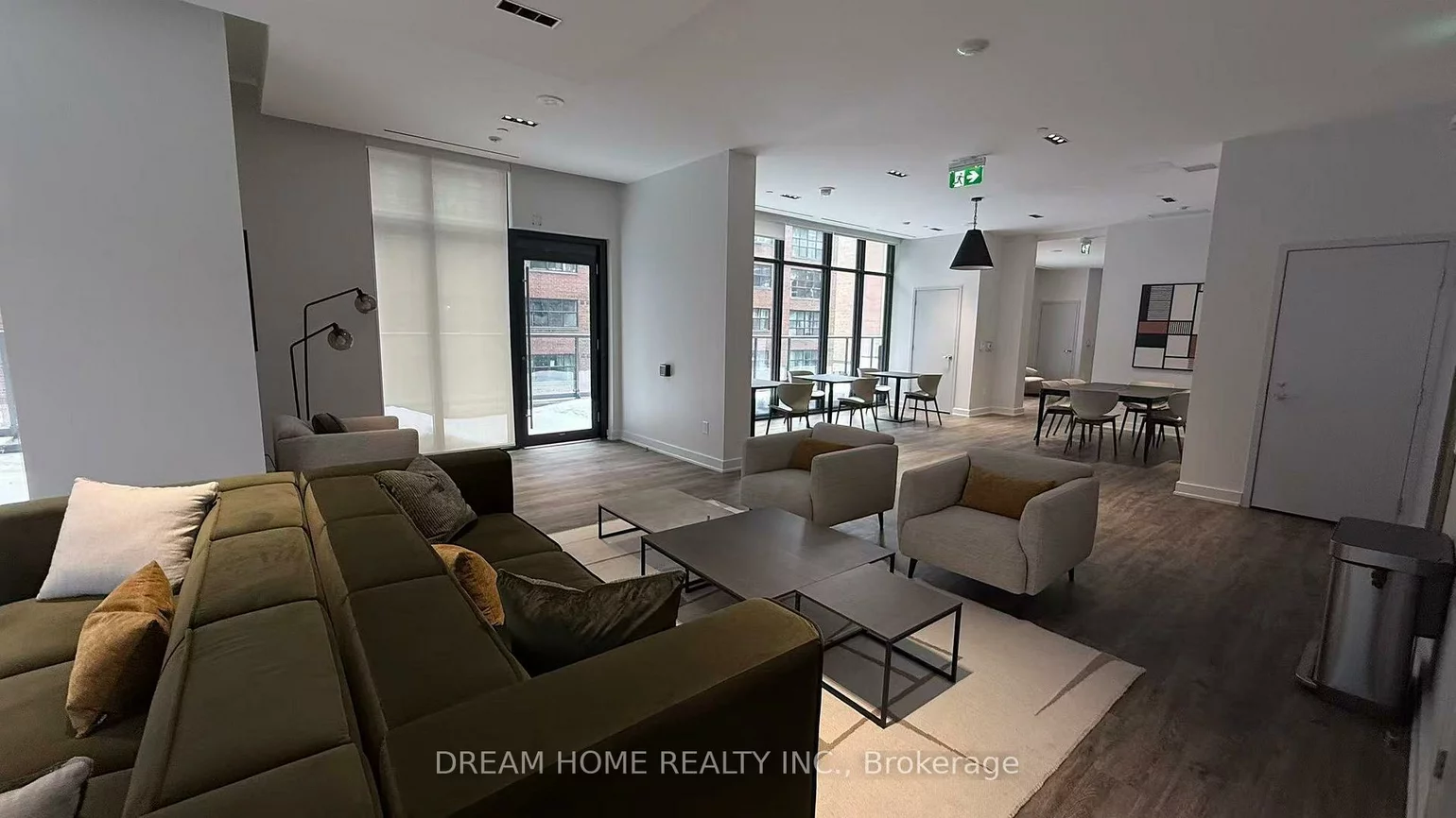 65, Mutual, Church-Yonge Corridor, Toronto