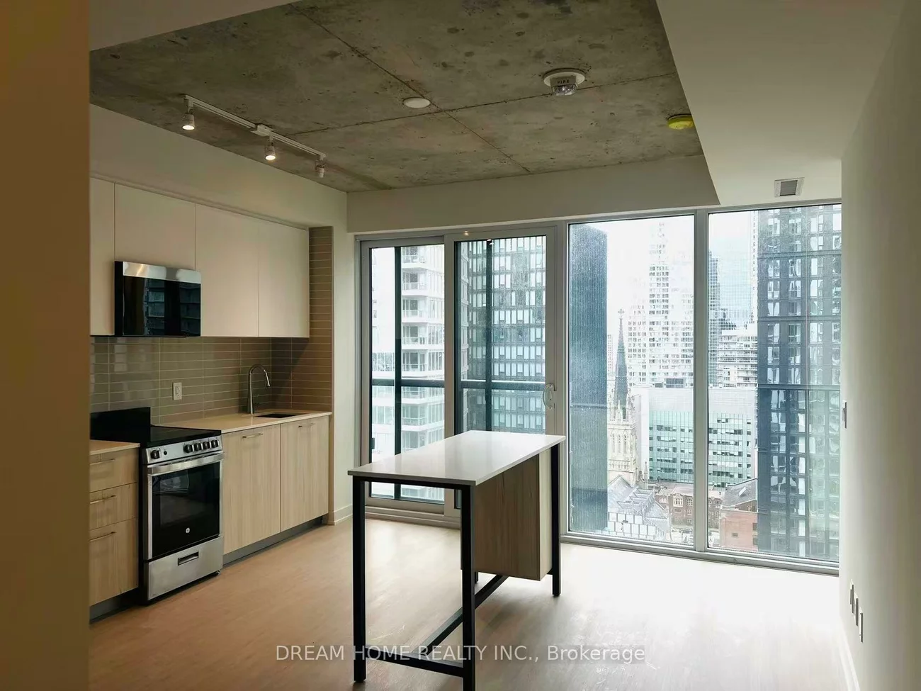 65, Mutual, Church-Yonge Corridor, Toronto