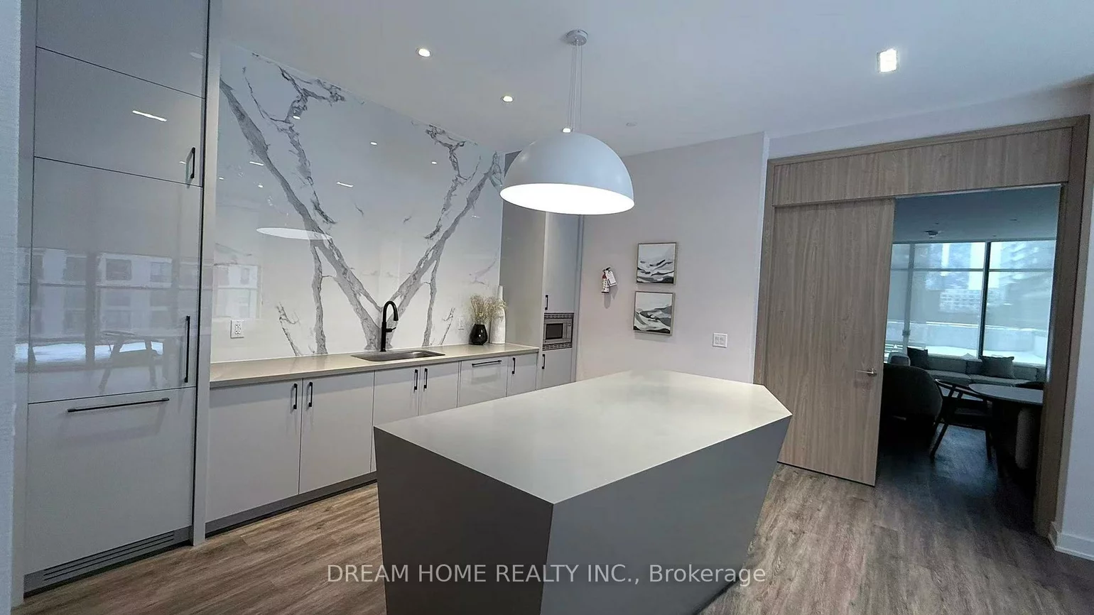 65, Mutual, Church-Yonge Corridor, Toronto