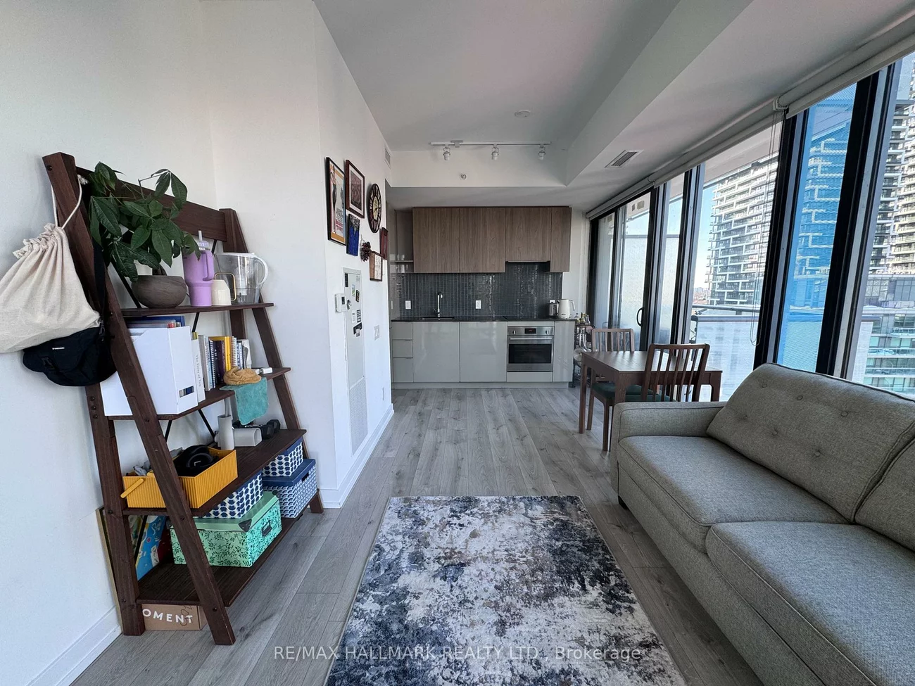 161, Roehampton, Mount Pleasant West, Toronto