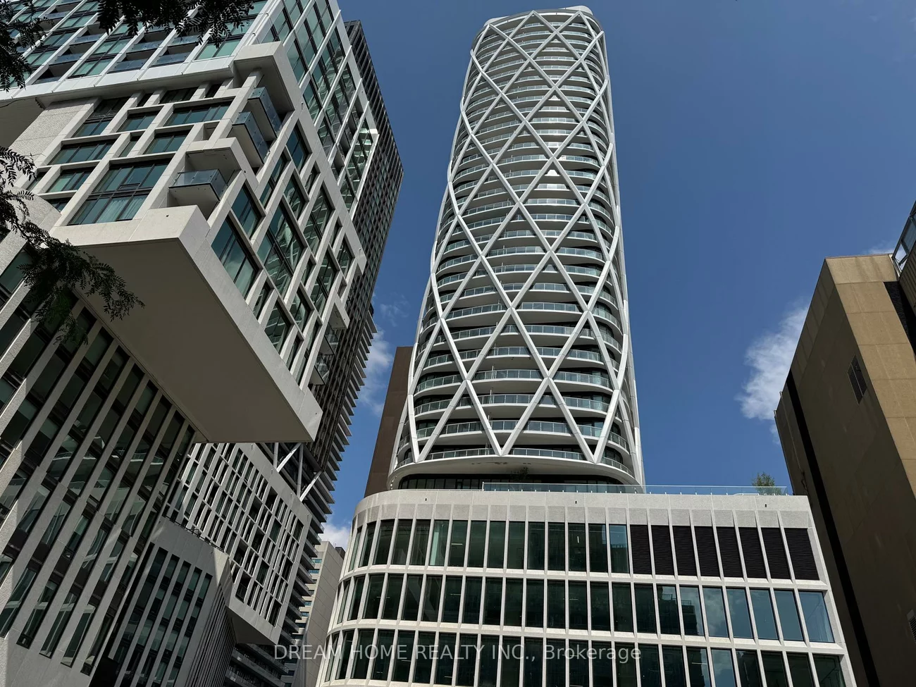 230, Simcoe, Kensington-Chinatown, Toronto