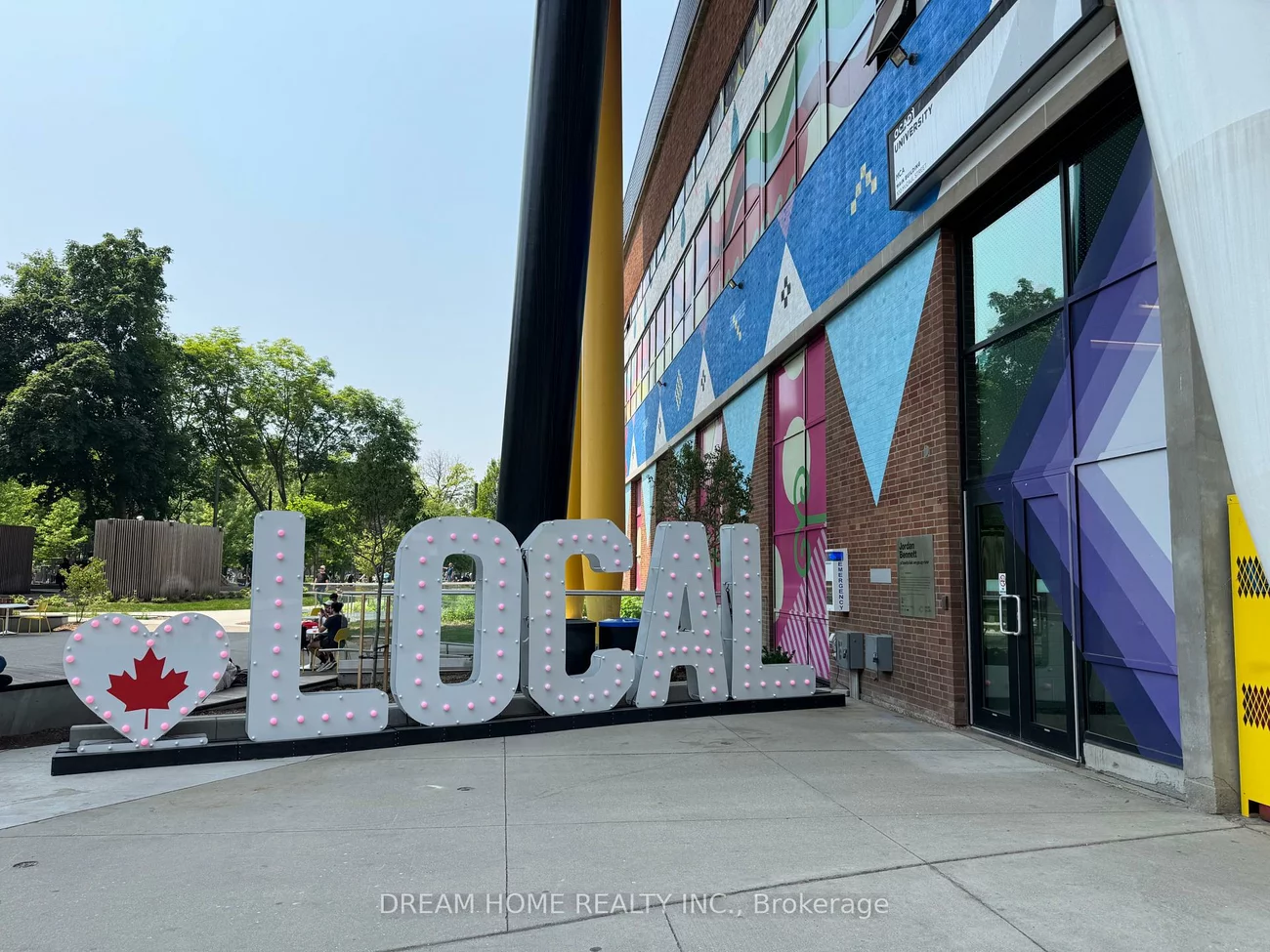 230, Simcoe, Kensington-Chinatown, Toronto