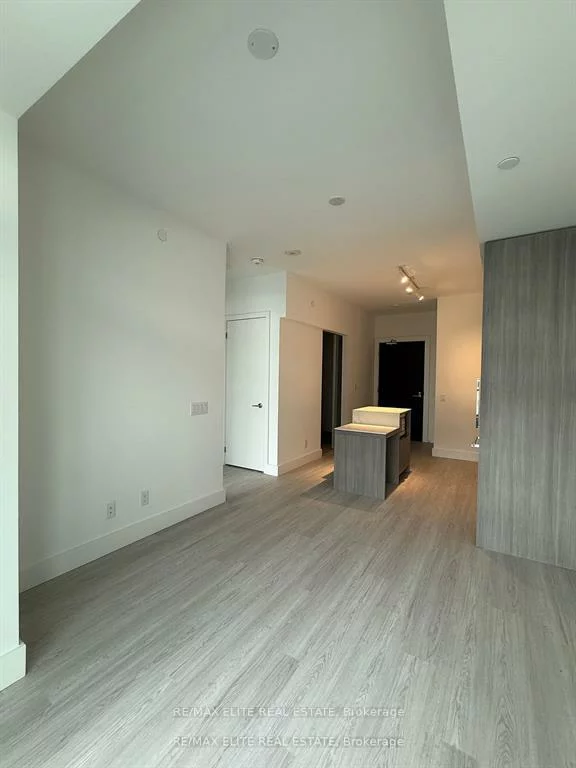 6, Greenbriar, Bayview Village, Toronto