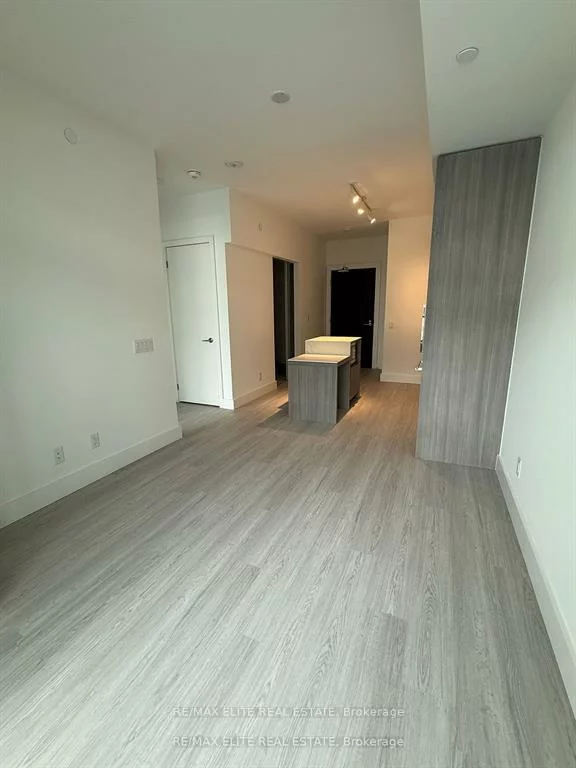 6, Greenbriar, Bayview Village, Toronto