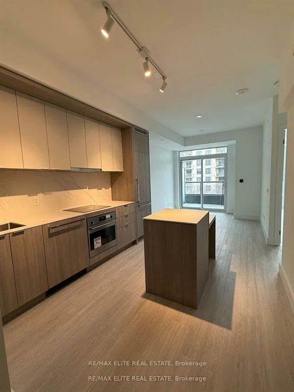 6, Greenbriar, Bayview Village, Toronto