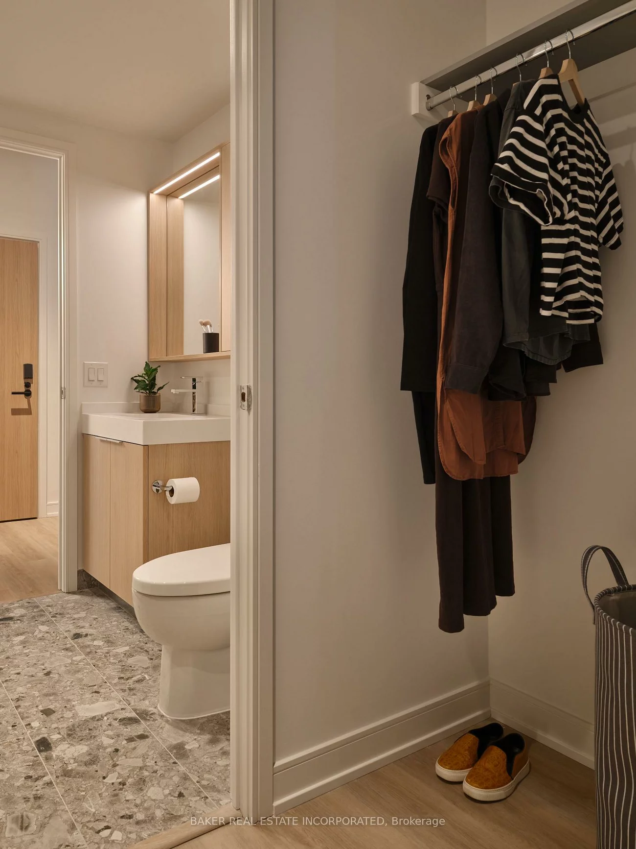 65, Trinity, Waterfront Communities C8, Toronto