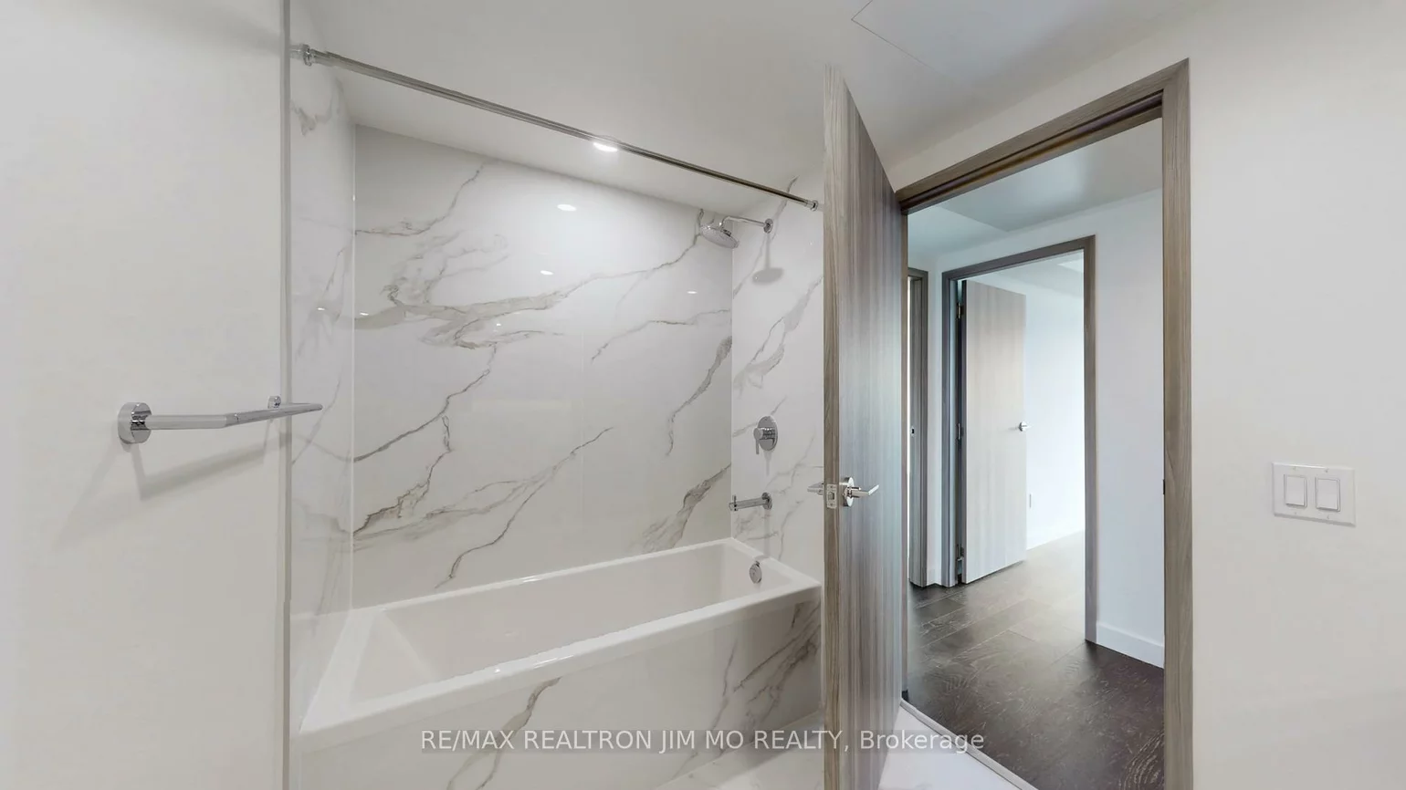 3, Concord Cityplace, Waterfront Communities C1, Toronto