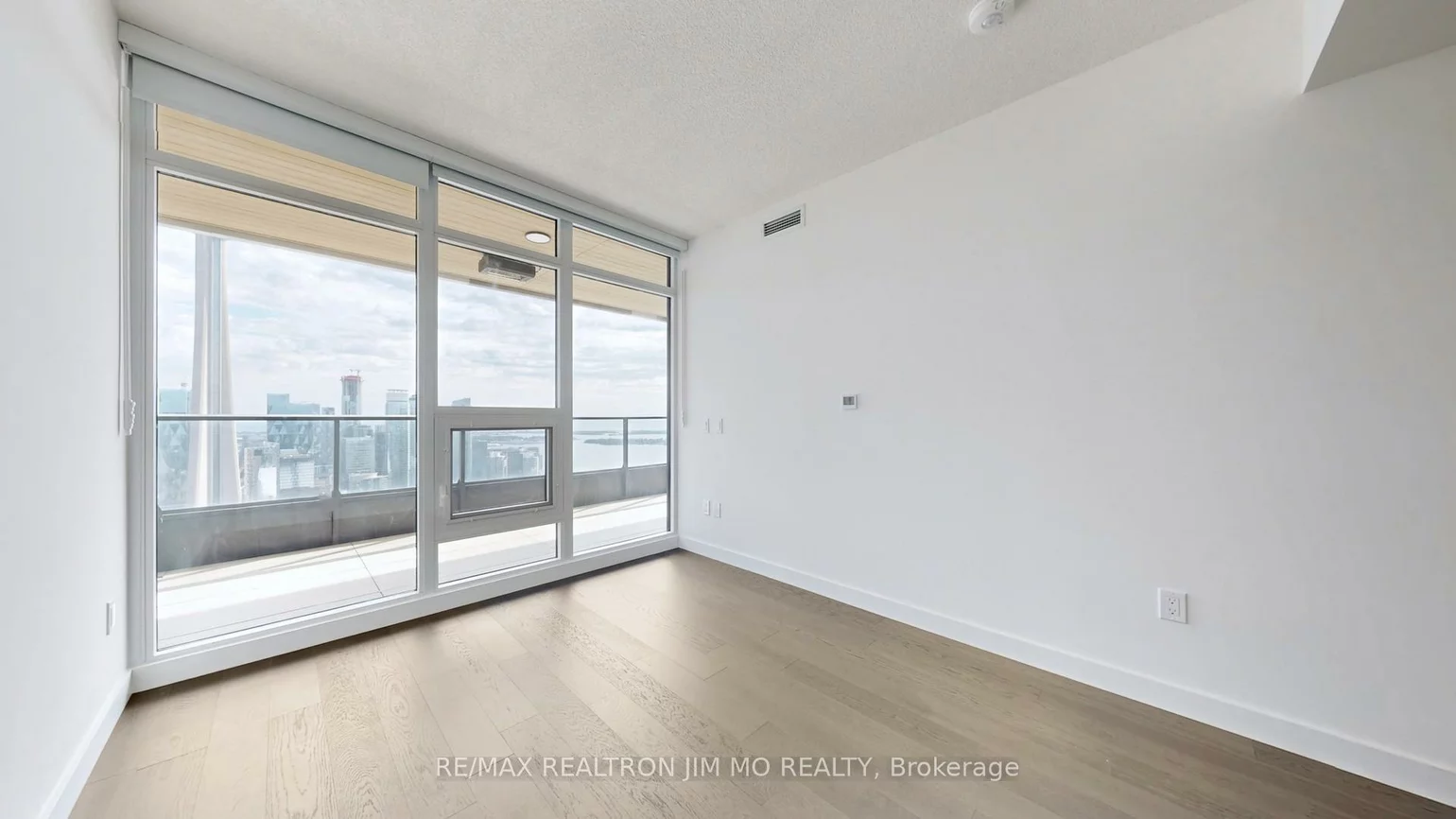 3, Concord Cityplace, Waterfront Communities C1, Toronto