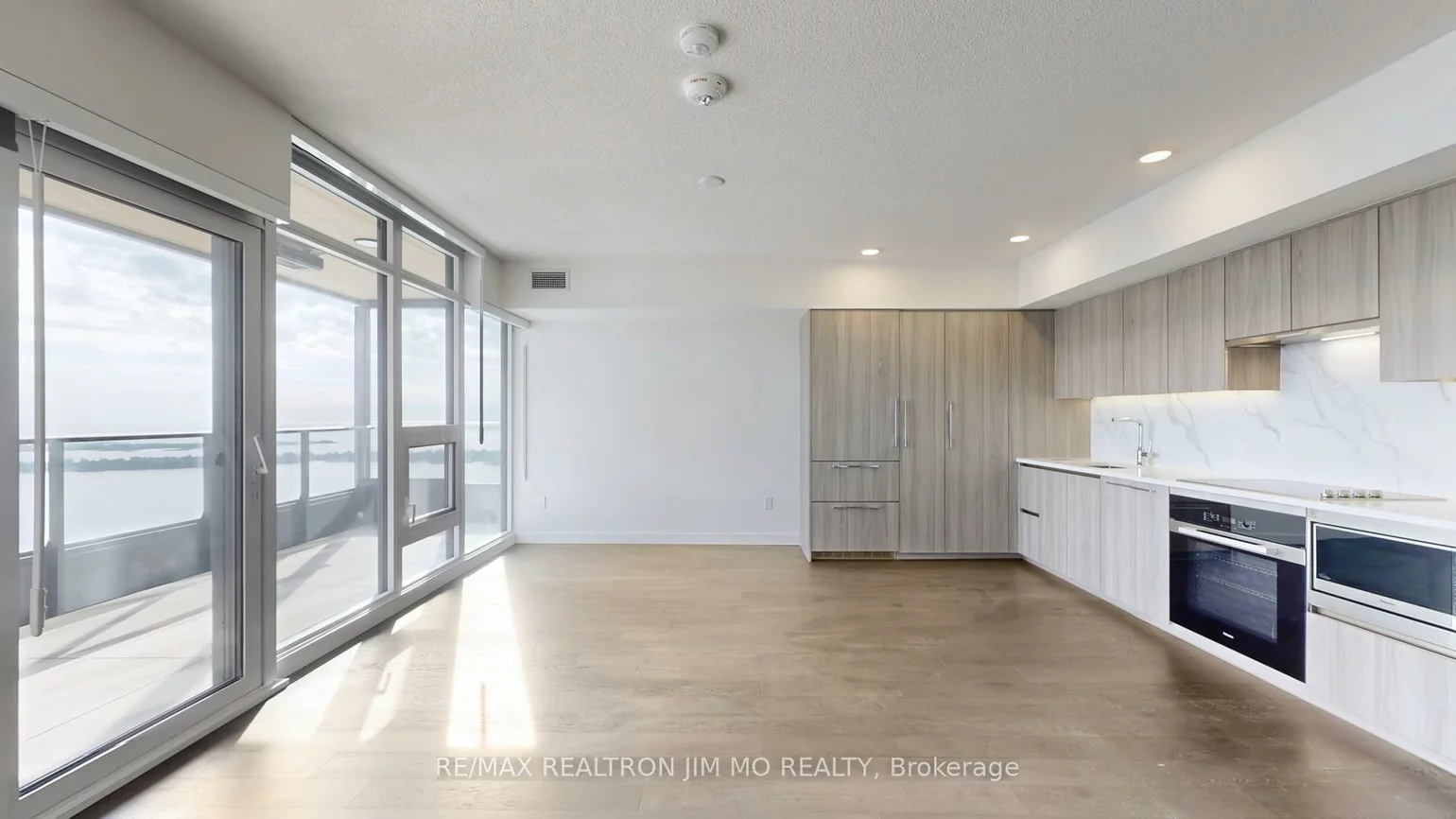 3, Concord Cityplace, Waterfront Communities C1, Toronto