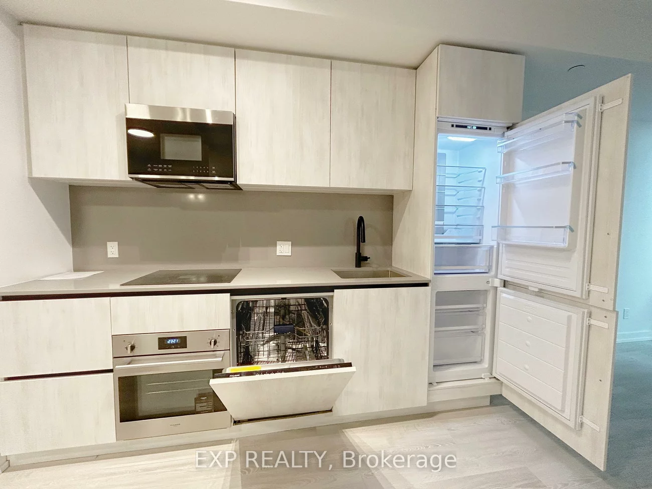 35, Parliament, Waterfront Communities C8, Toronto