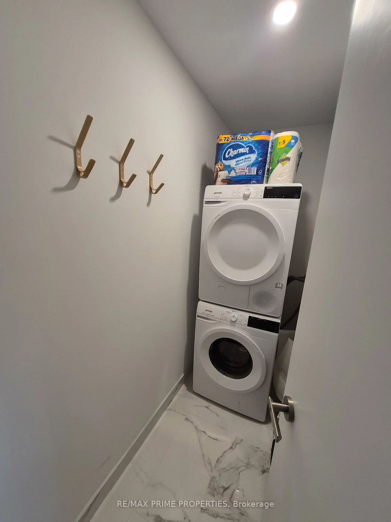 88, Queen, Church-Yonge Corridor, Toronto