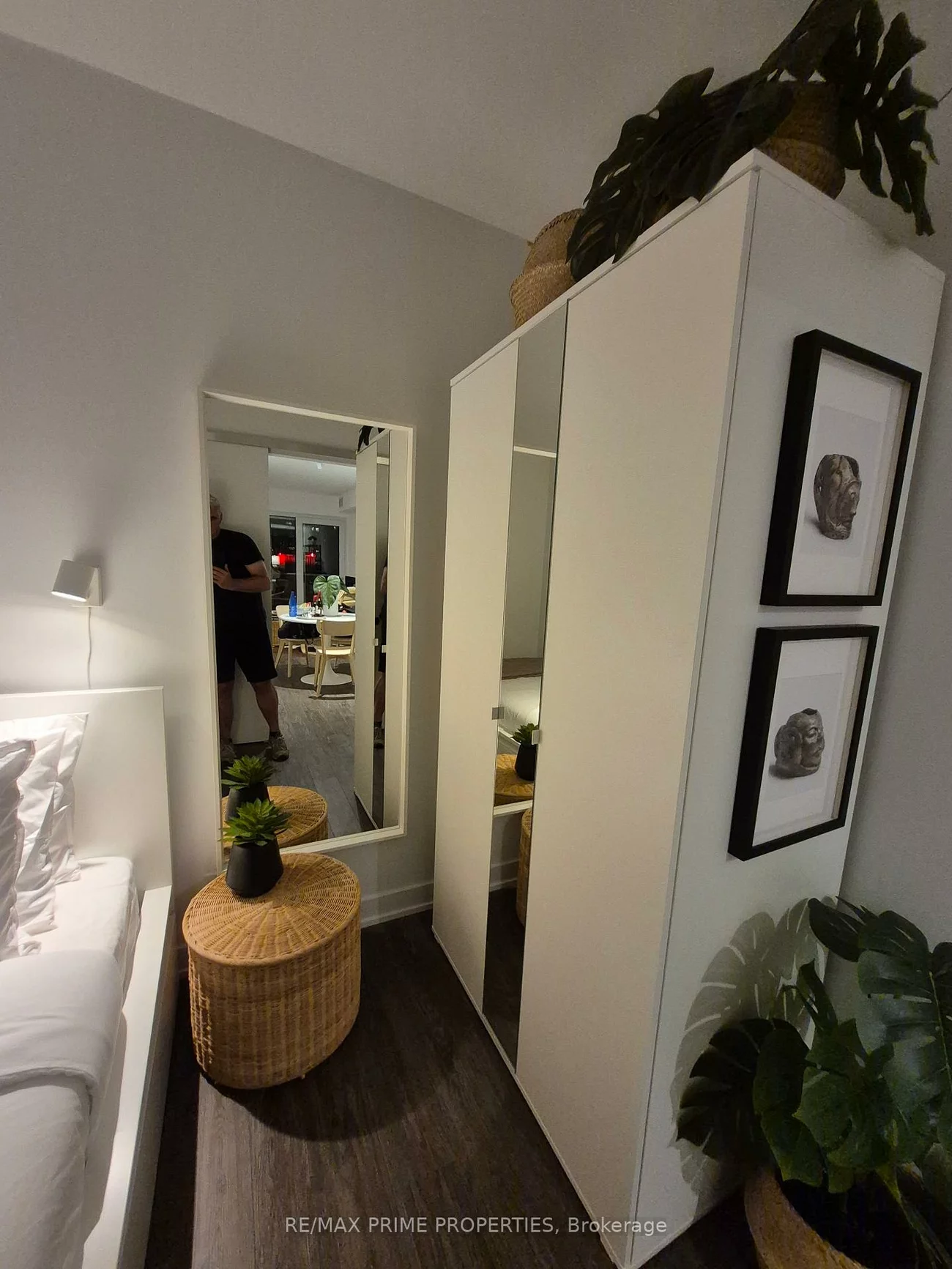 88, Queen, Church-Yonge Corridor, Toronto