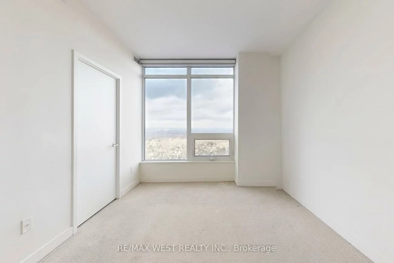 121, McMahon, Bayview Village, Toronto