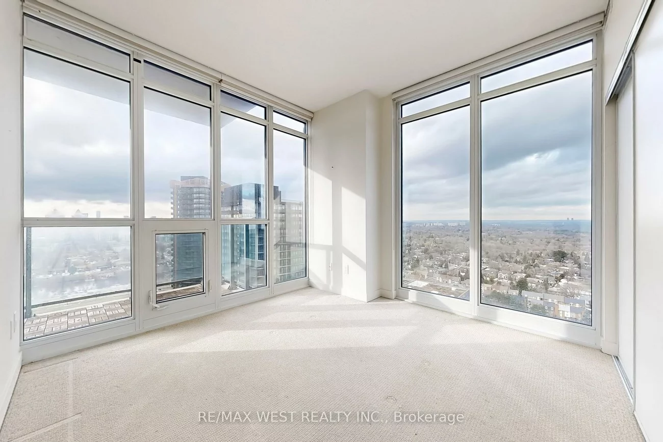 121, McMahon, Bayview Village, Toronto