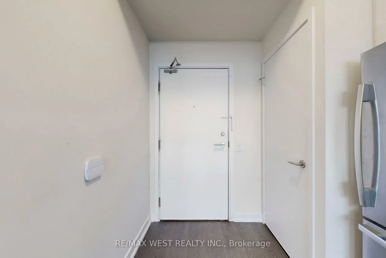 121, McMahon, Bayview Village, Toronto