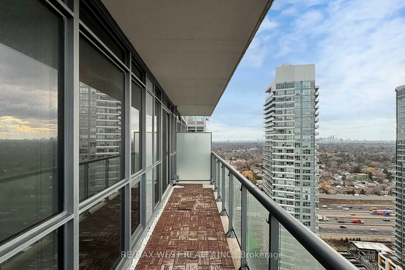 121, McMahon, Bayview Village, Toronto