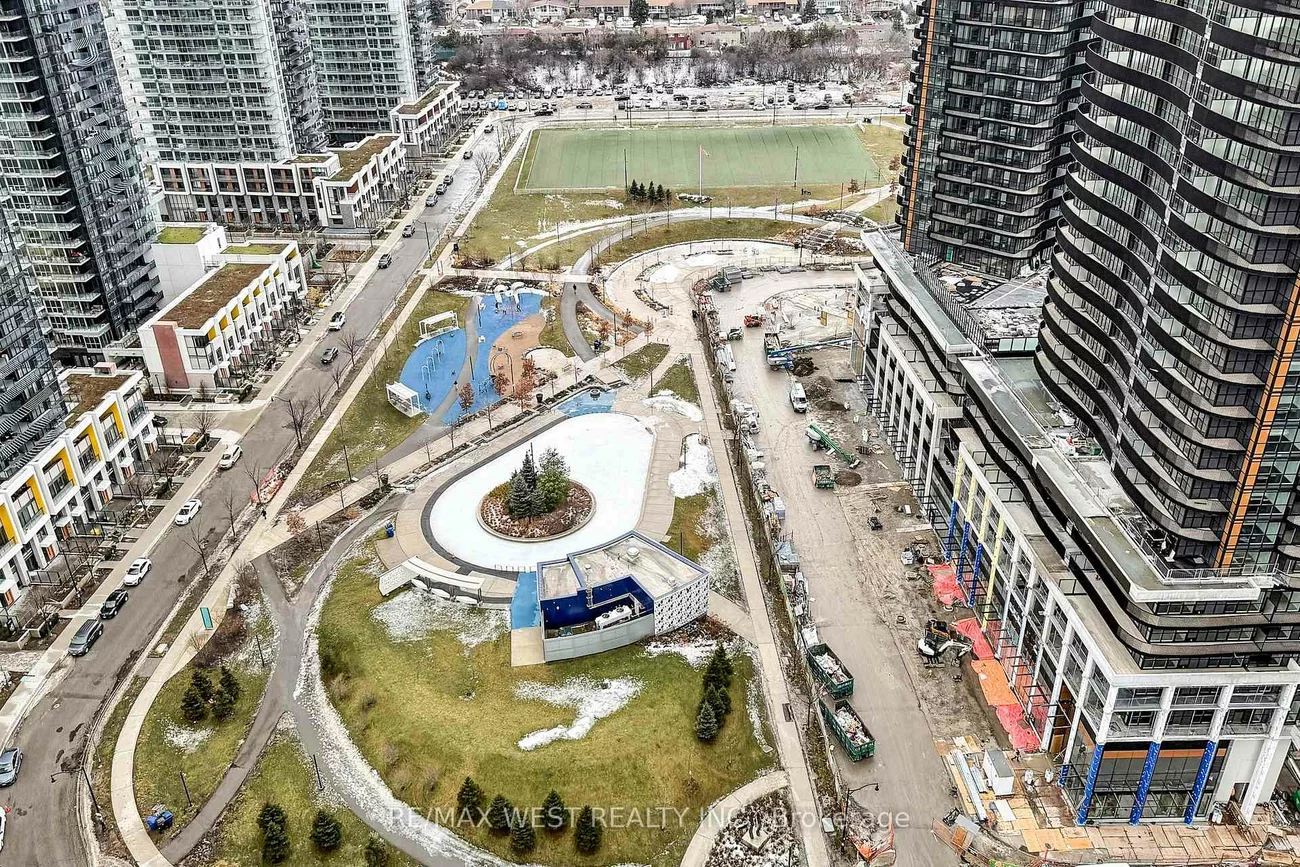 121, McMahon, Bayview Village, Toronto