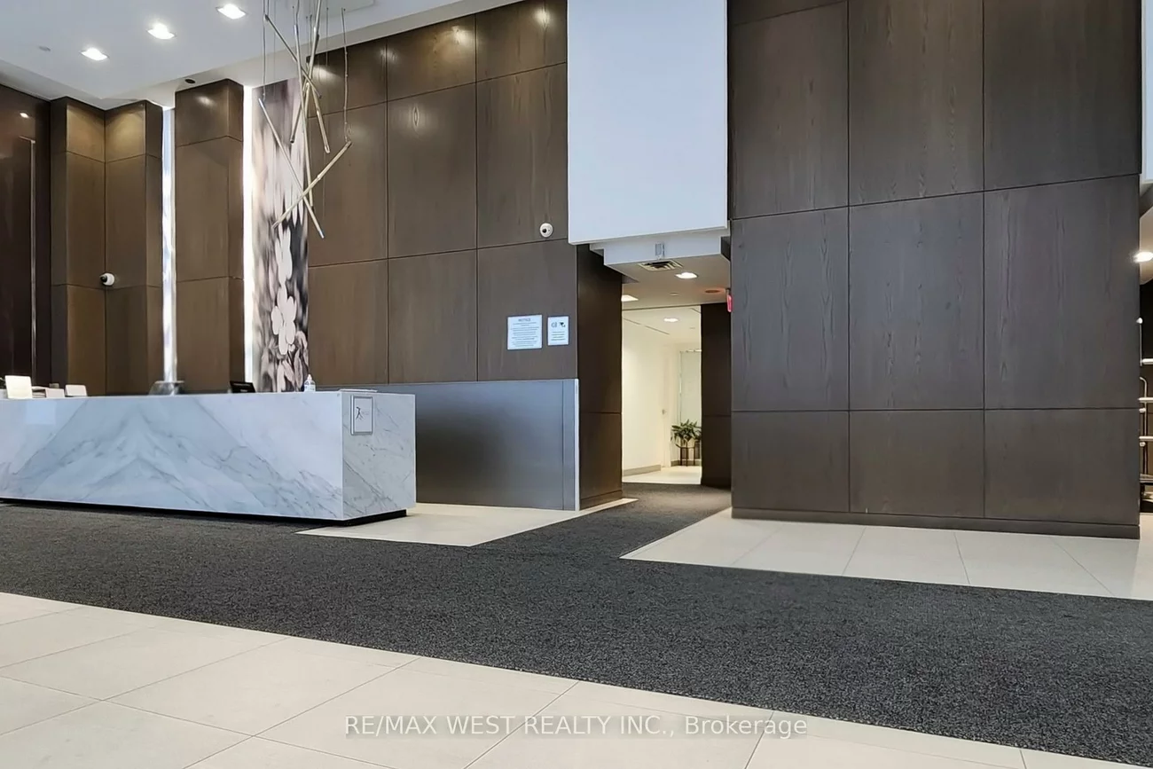 121, McMahon, Bayview Village, Toronto