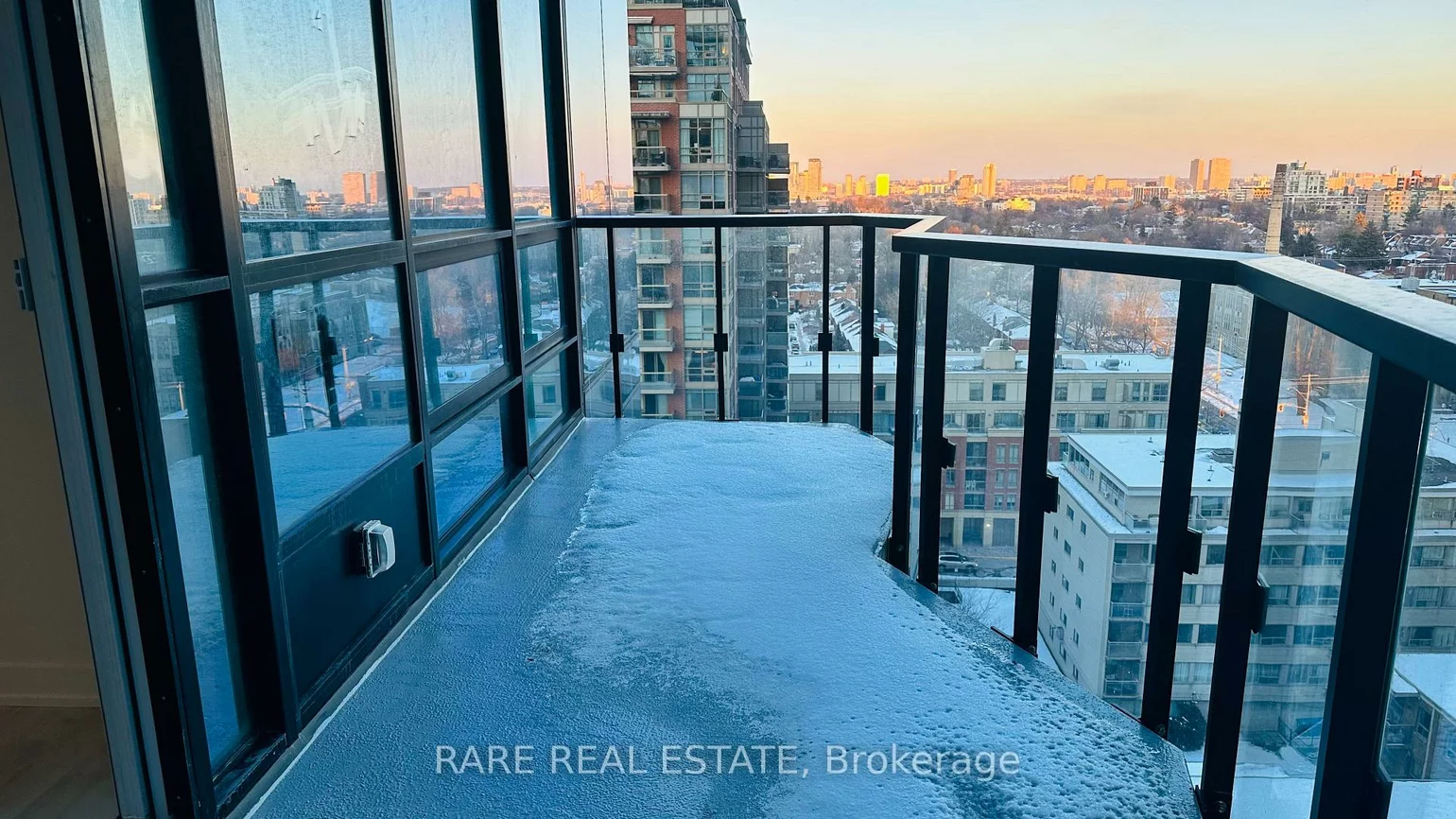 120, Broadway, Mount Pleasant West, Toronto