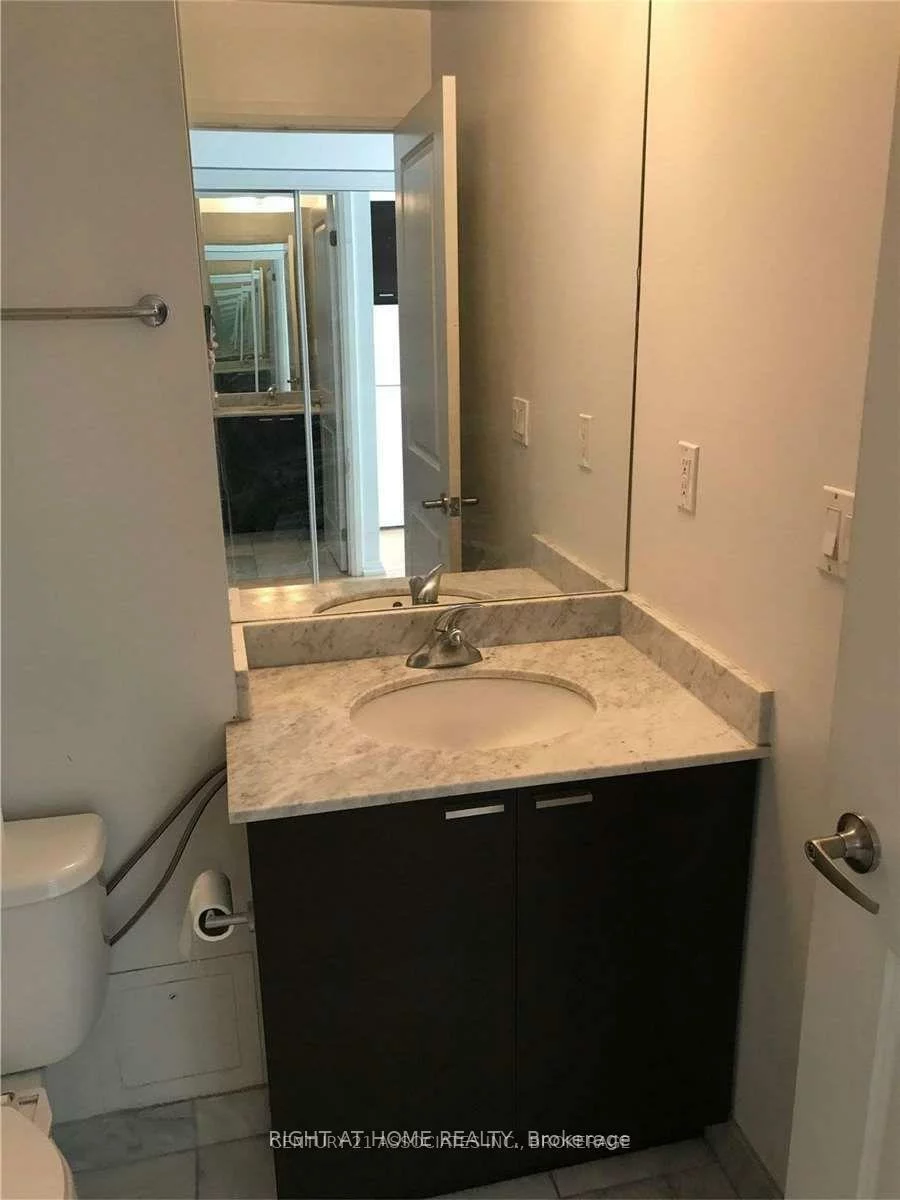 35, Hayden, Church-Yonge Corridor, Toronto