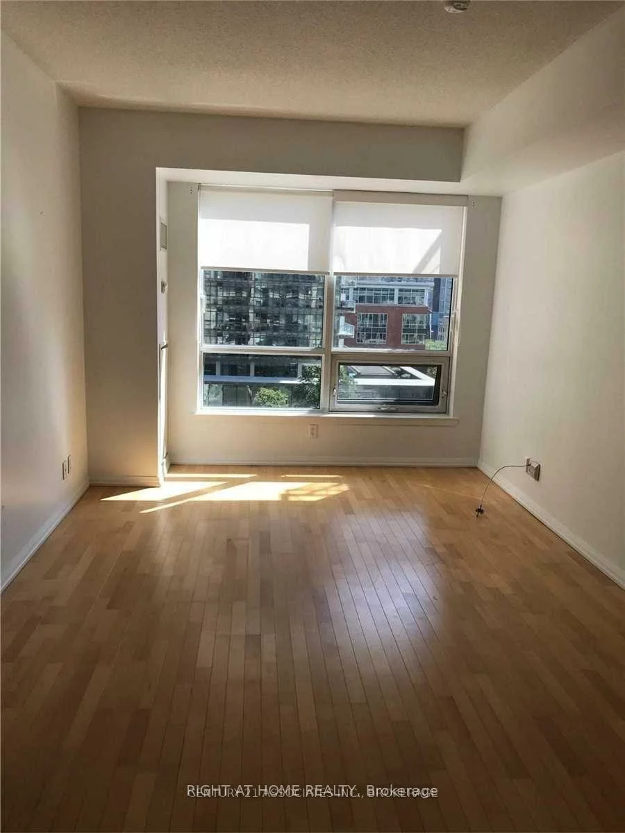 35, Hayden, Church-Yonge Corridor, Toronto