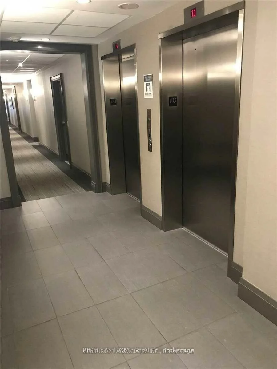 35, Hayden, Church-Yonge Corridor, Toronto