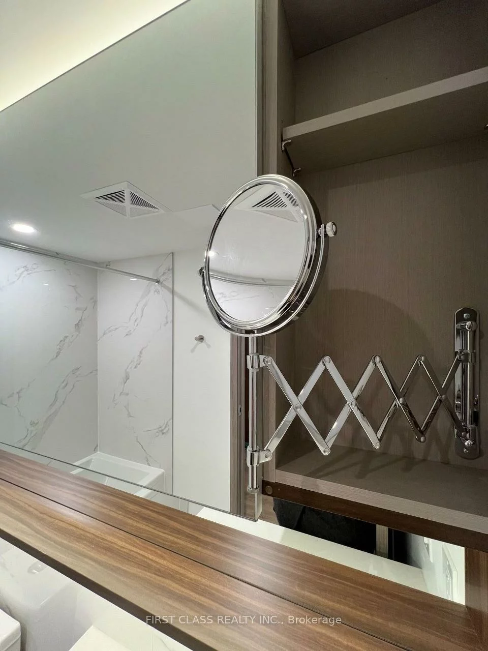 38, Widmer, Waterfront Communities C1, Toronto