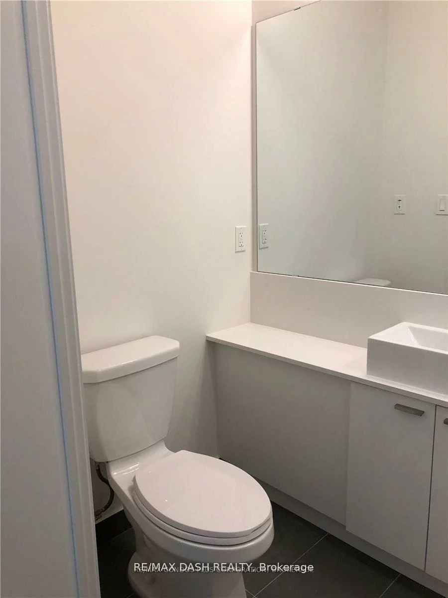 576, Front, Waterfront Communities C1, Toronto