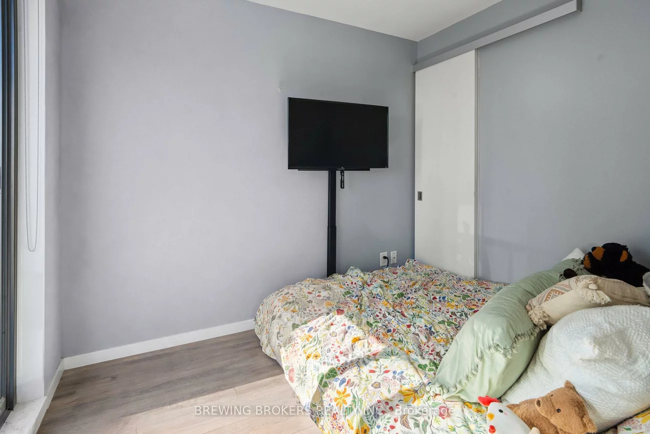 159, Dundas, Church-Yonge Corridor, Toronto