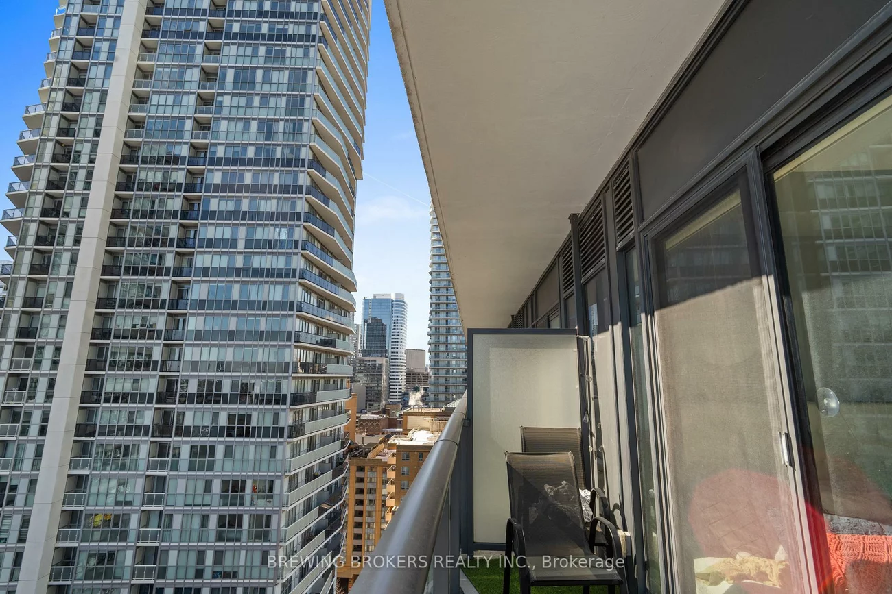 159, Dundas, Church-Yonge Corridor, Toronto