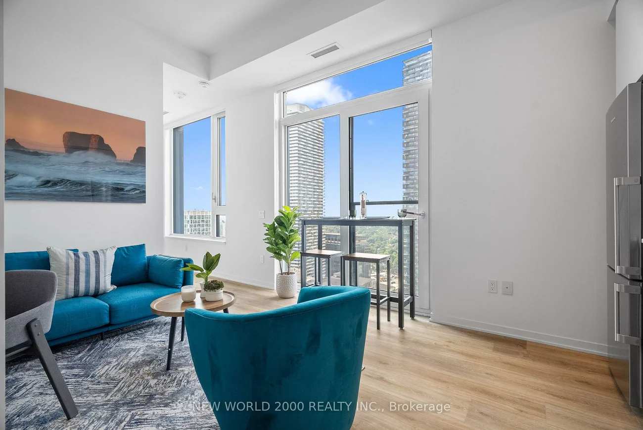 101, Roehampton, Mount Pleasant West, Toronto